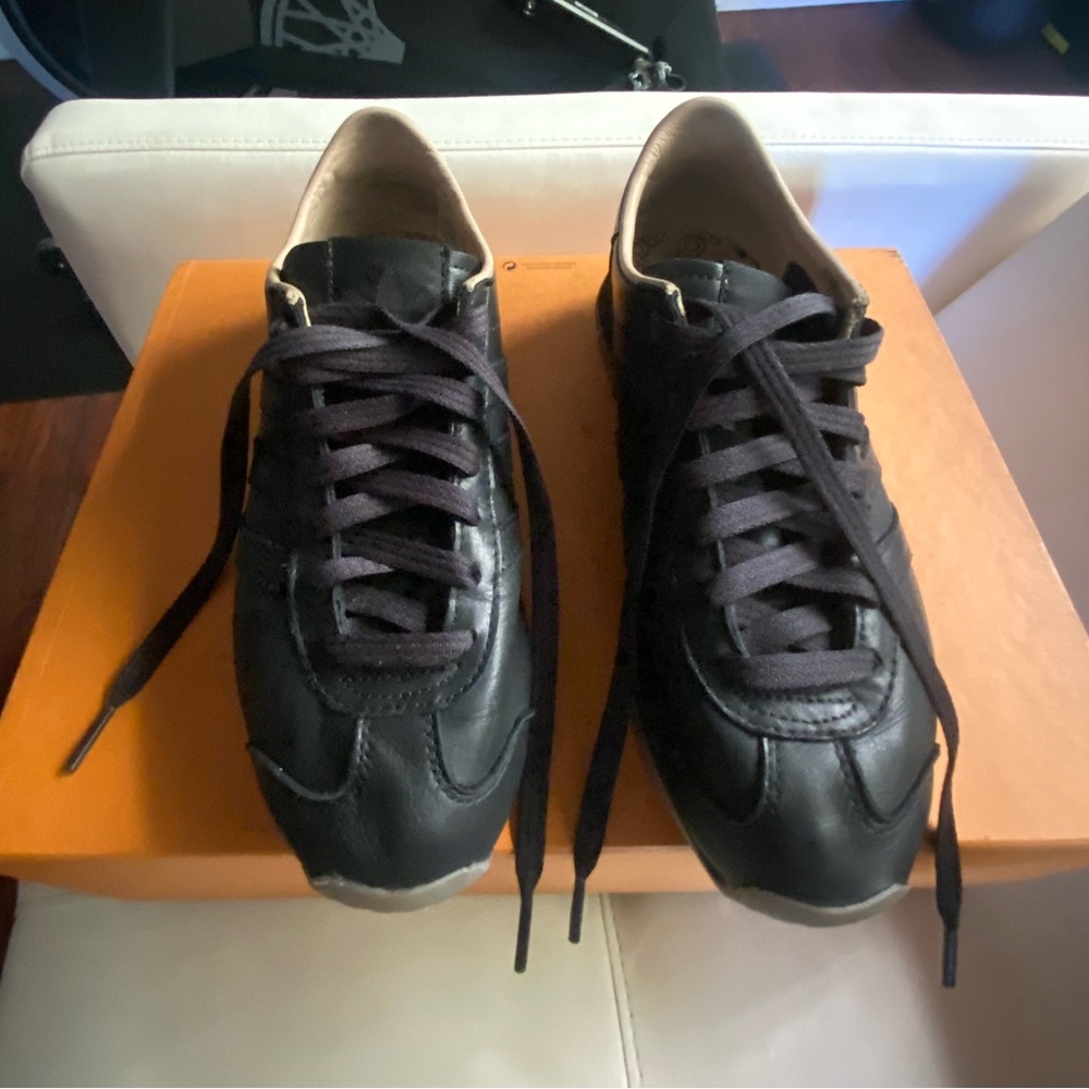 Adidas unisex